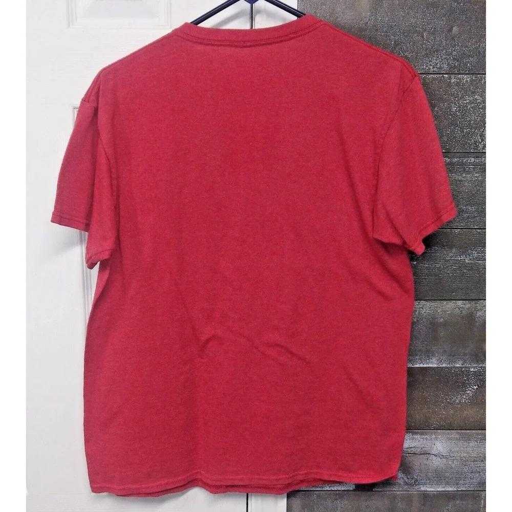 Disney Mickey Mouse Club Mens Size M Red Distressed Look T Shirt Short Sleeve - Picture 2 of 7